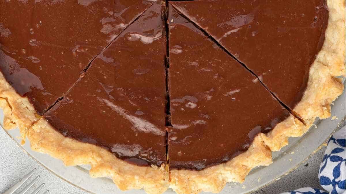 Old Fashioned Chocolate Pie