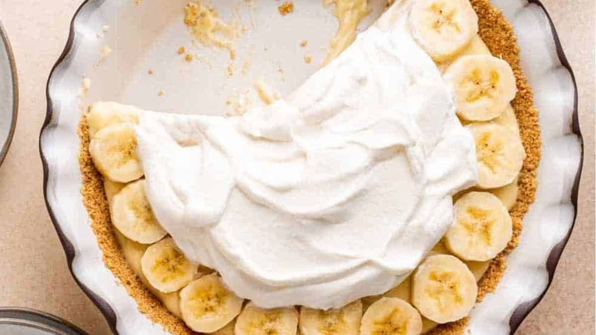 Easy Homemade Banana Cream Pie