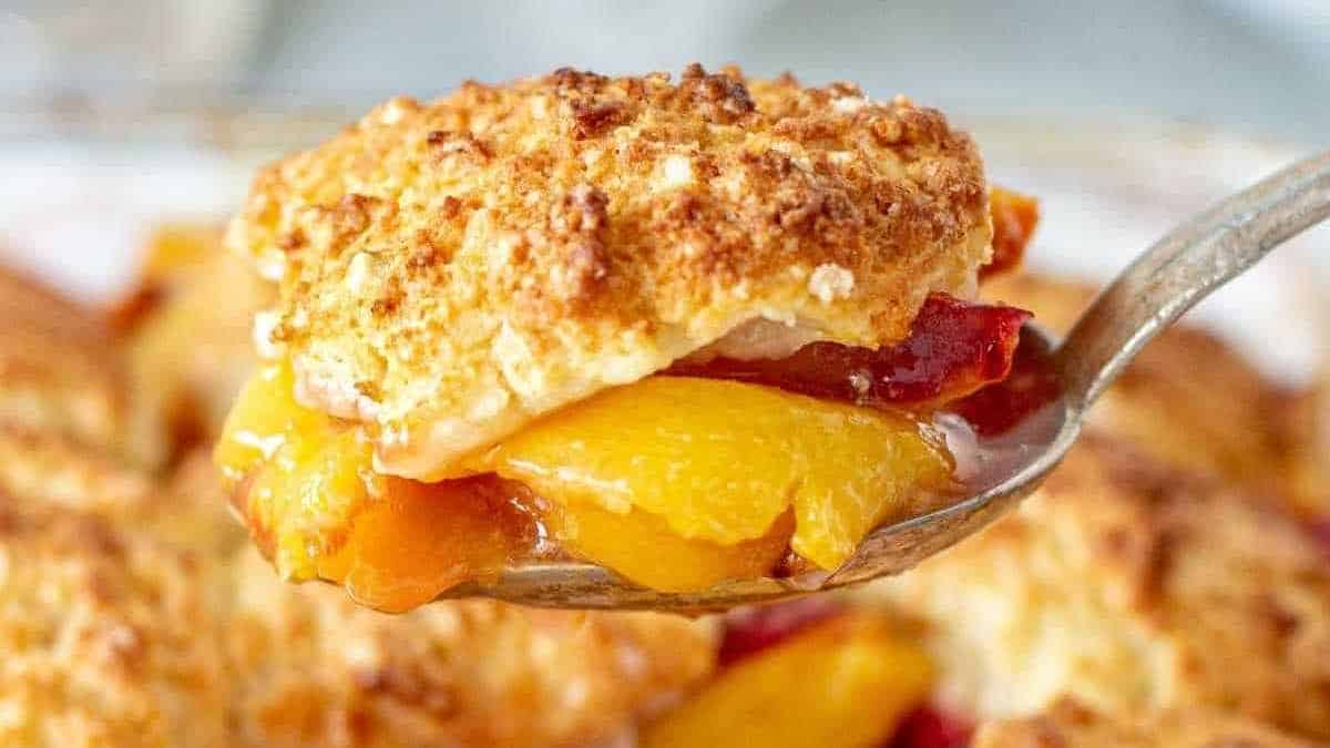 Old Fashioned Peach Cobbler